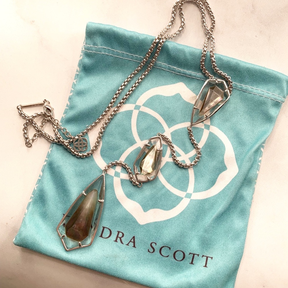 Kendra Scott Charlotte black mother of pearl